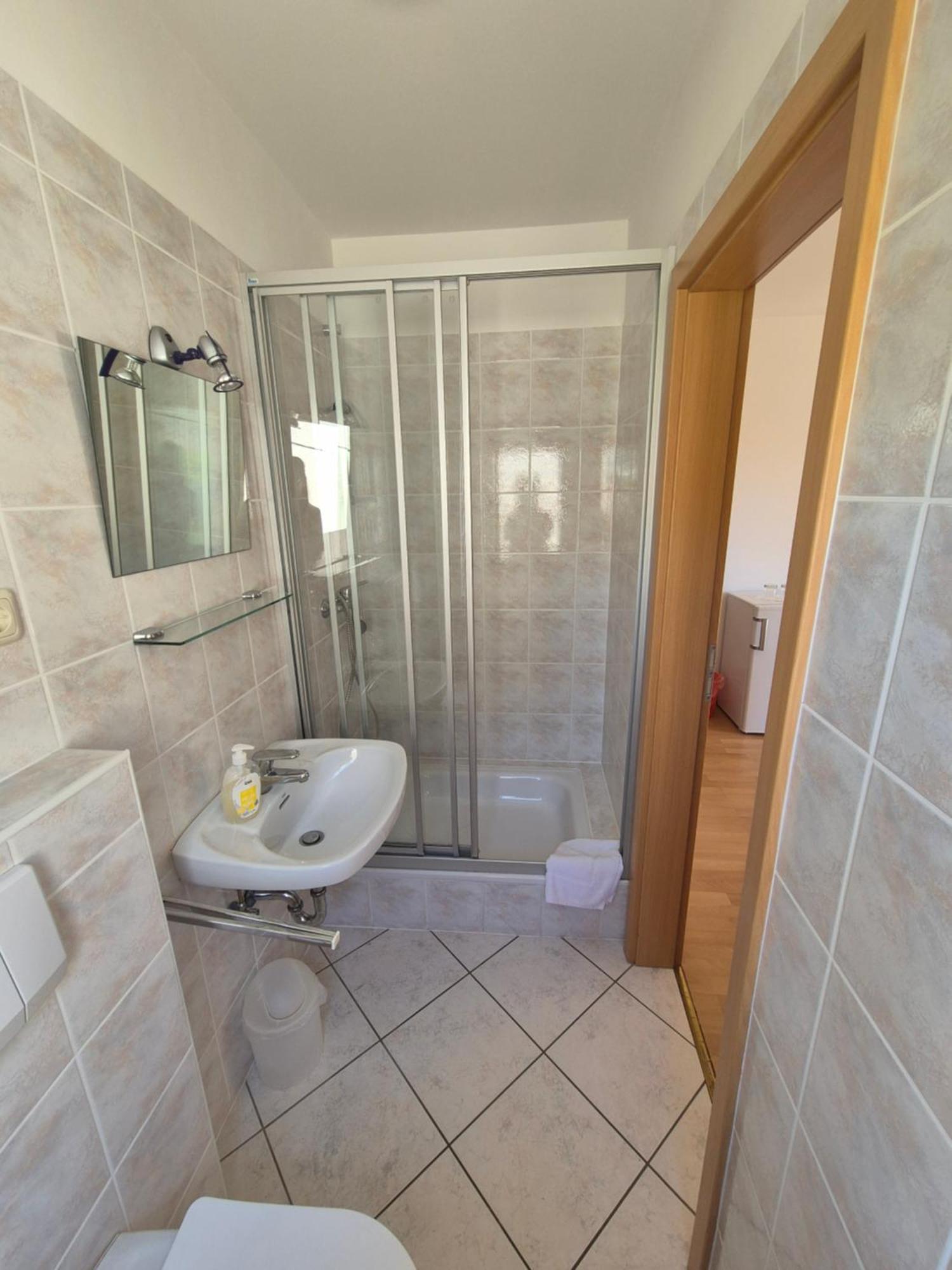 Apartments And Rooms Mamic Dugi Rat Extérieur photo